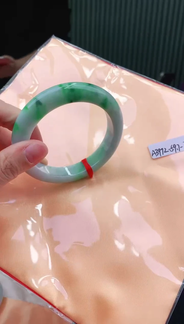 未镶嵌手镯翡翠59+