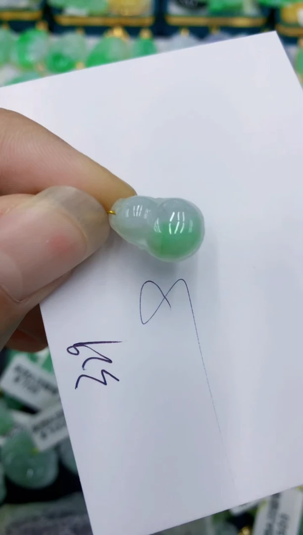 翡翠未镶嵌颈饰1111111111