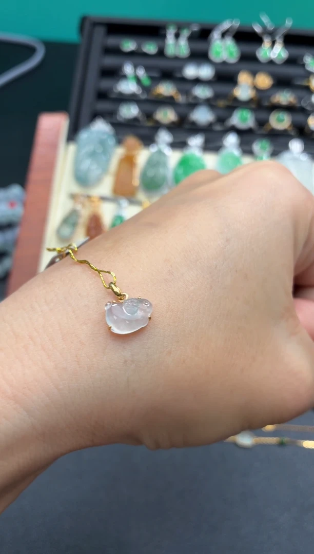 翡翠未镶嵌颈饰天然翡翠A货