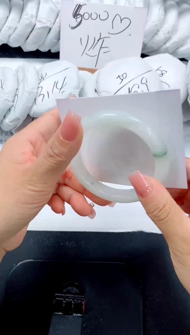 未镶嵌手镯石英质玉62-56.4