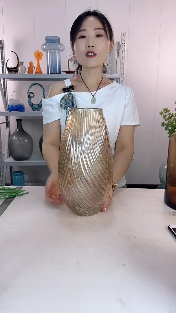 有机玻璃7.9中午电镀 高度32CM 口径10CM