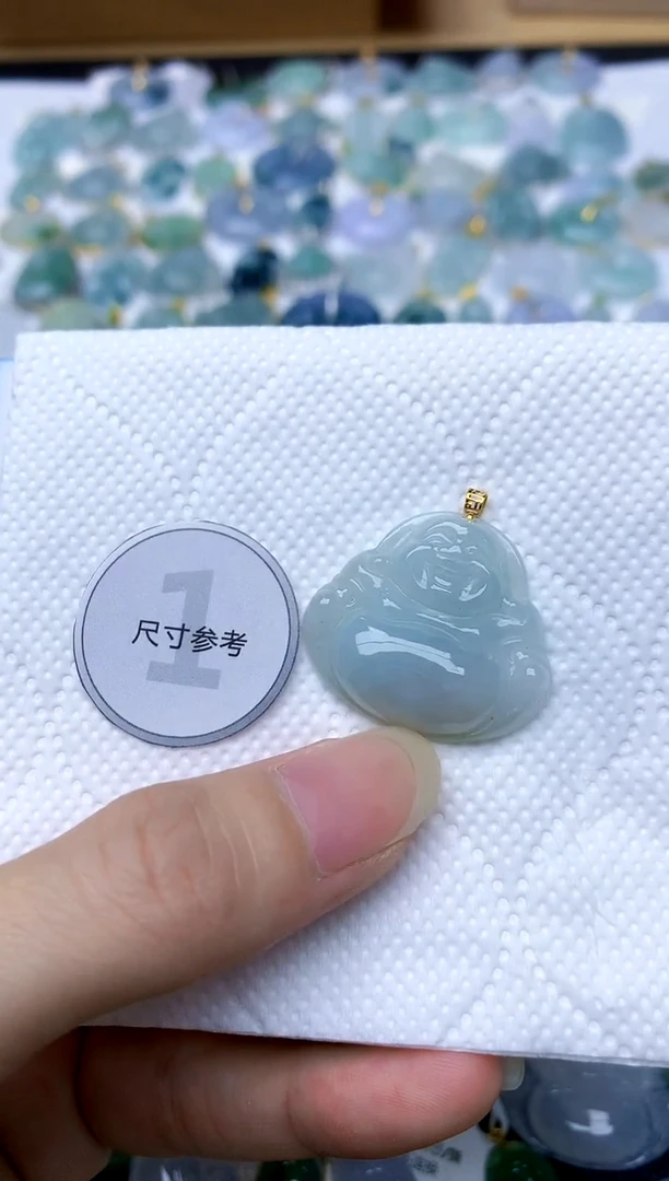 颈饰18K金镶嵌翡翠天然A货翡翠