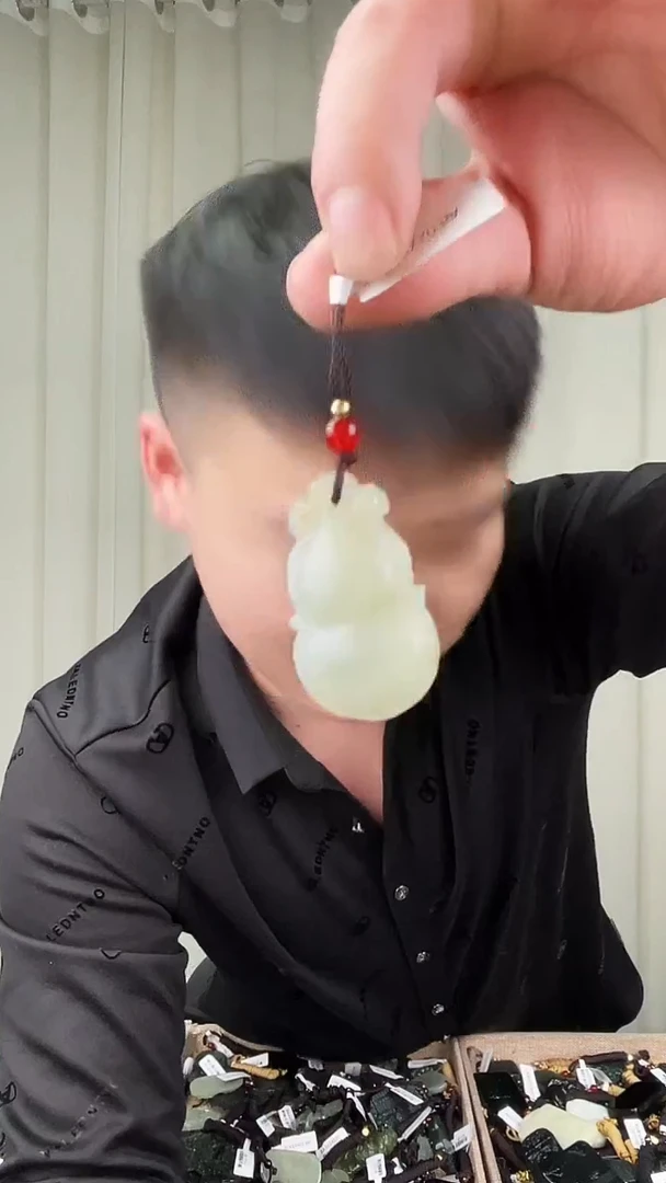 未镶嵌和田玉挂件1