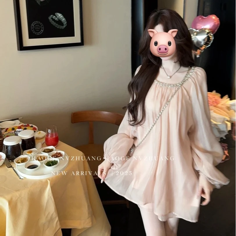 2025春季上新女士显瘦韩版钻饰轻奢时尚感气质圆领长袖短裤套装