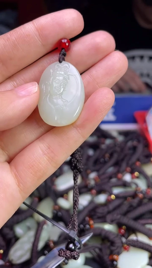 未镶嵌和田玉挂件1