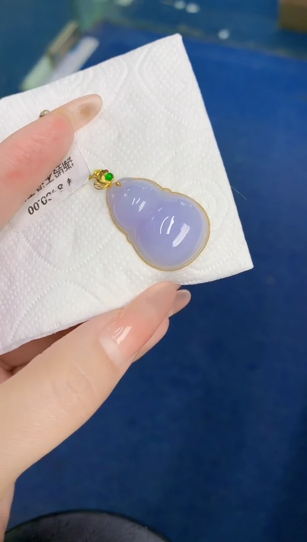 颈饰18K金镶嵌翡翠缅甸天然翡翠A货