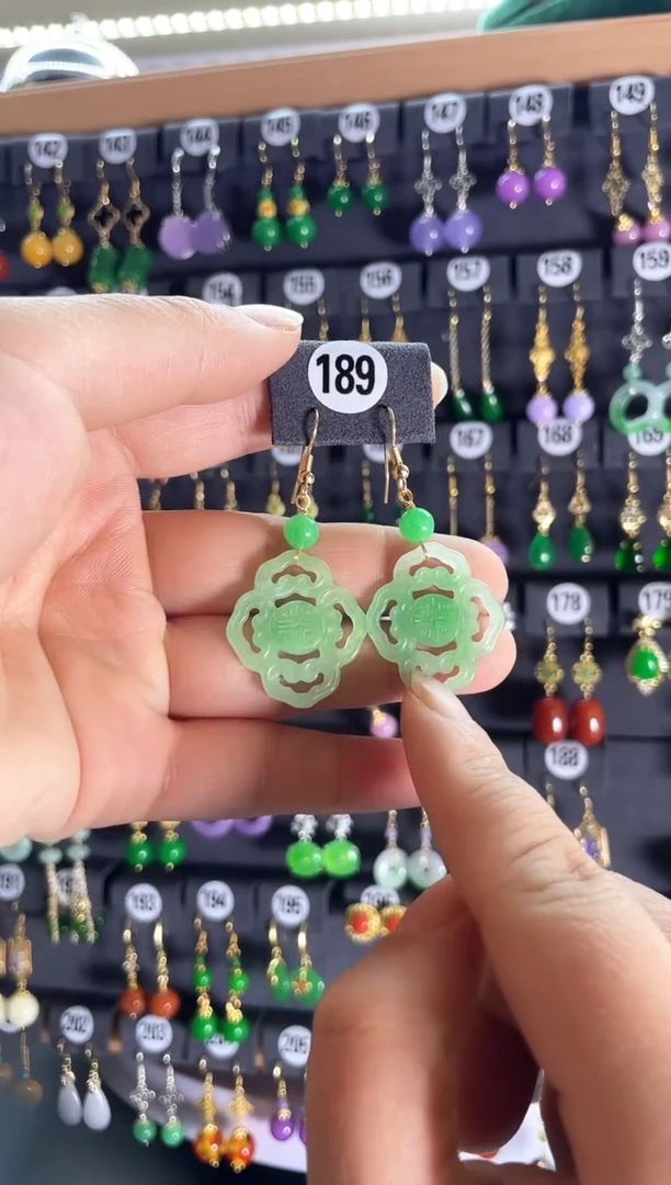 【闪购商品】翡翠耳饰银S925镶嵌189....