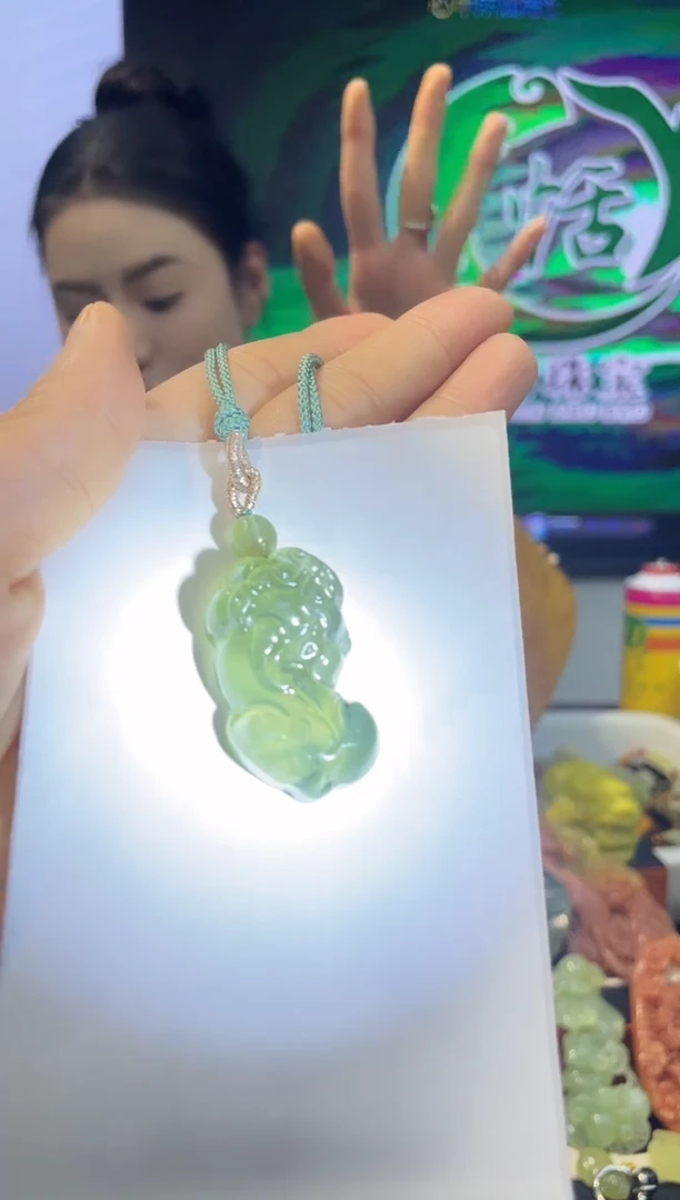 【闪购商品】岫玉吊坠未镶嵌·多样性发货*拍一发一