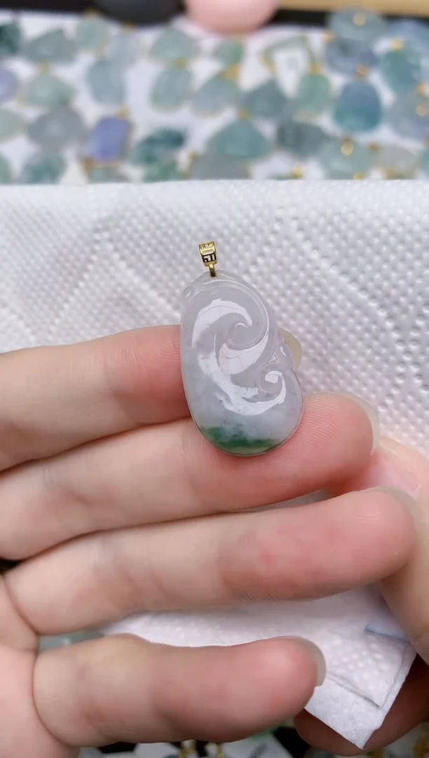 翡翠18K金镶嵌颈饰天然A货翡翠