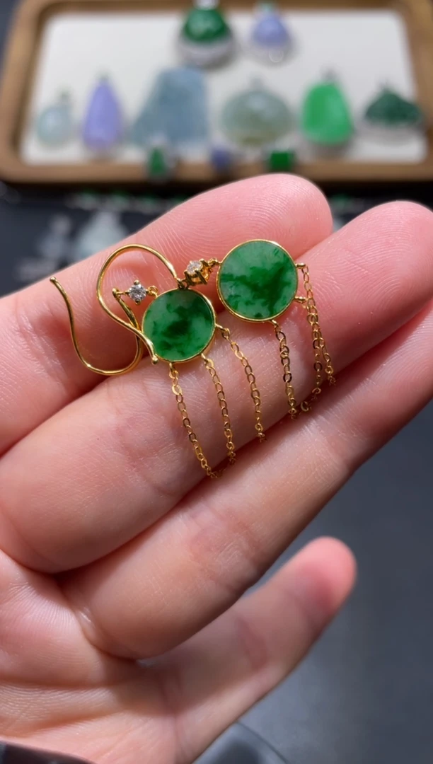 【闪购商品】翡翠耳饰18K金镶嵌9..........