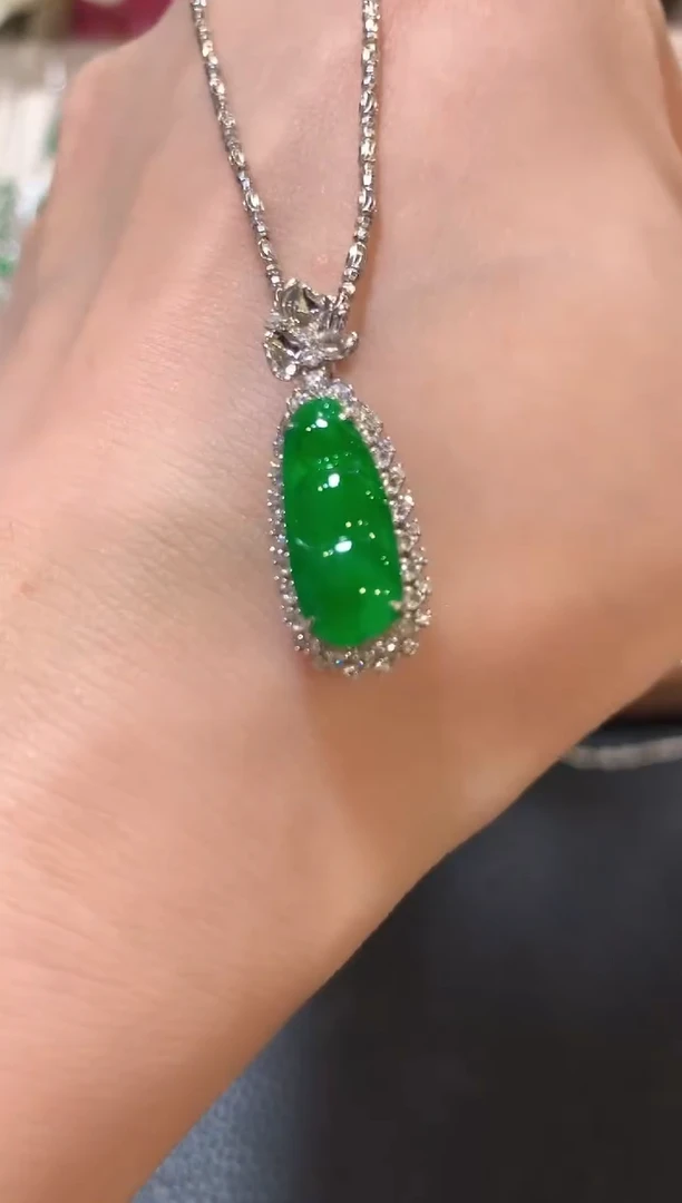 吊坠(不含链)18K金镶嵌翡翠n7