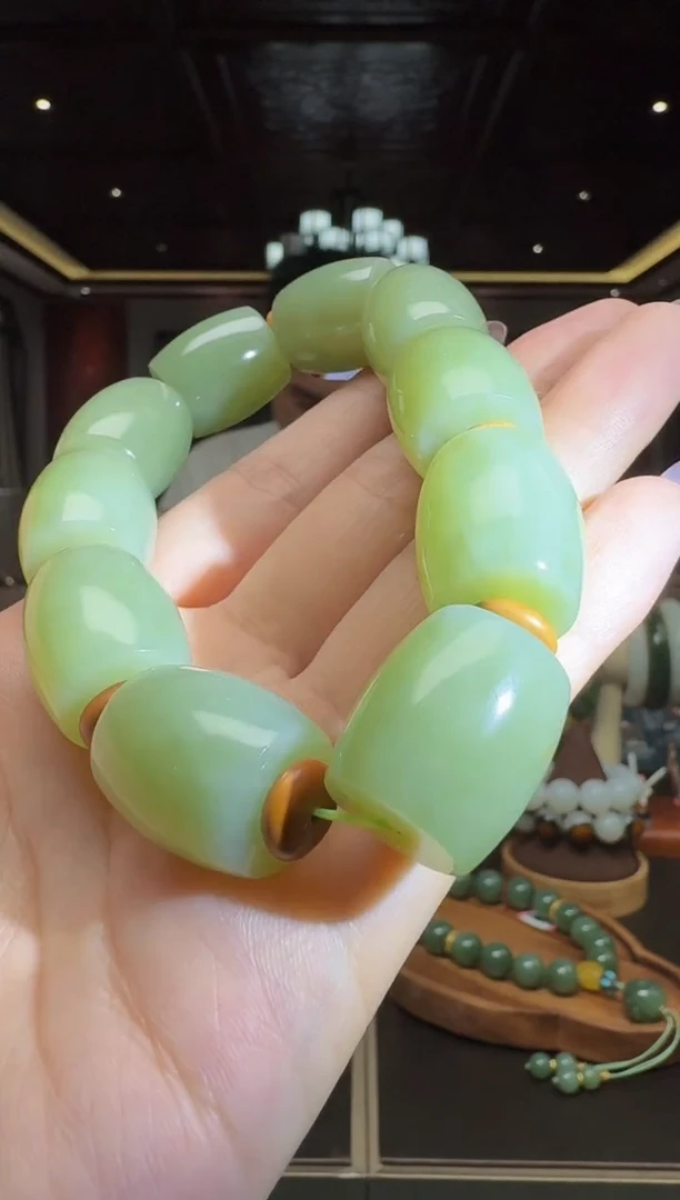 未镶嵌和田玉挂件szq