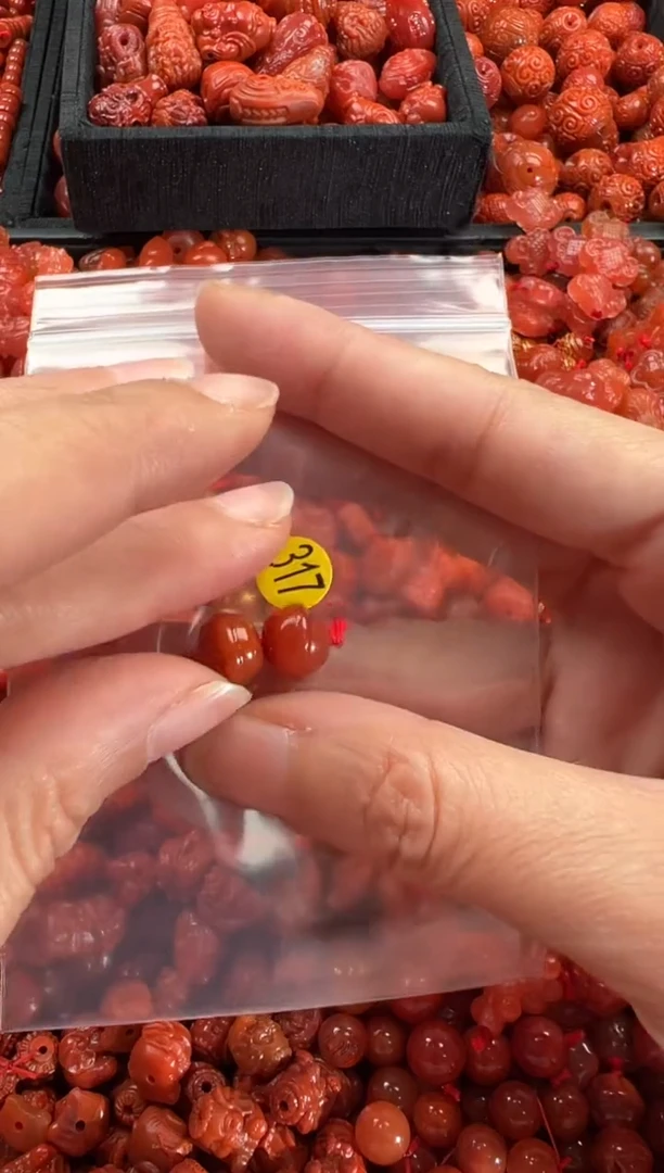 【闪购商品】南红玛瑙颈饰未镶嵌1