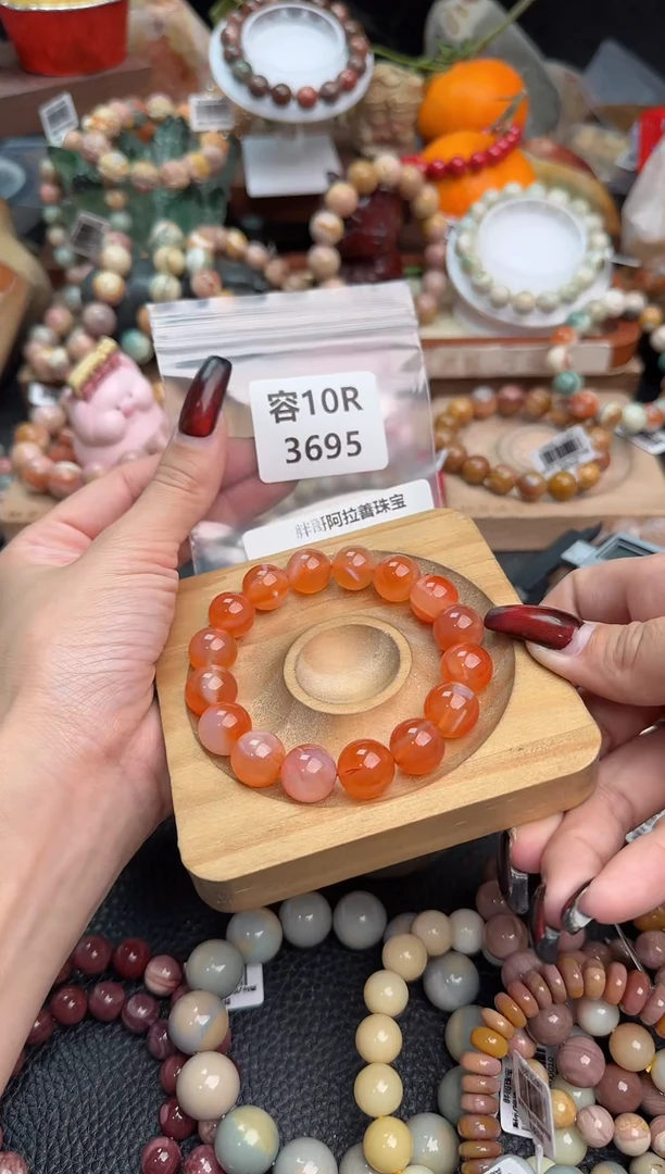 【闪购商品】石英质玉手链未镶嵌10R3695