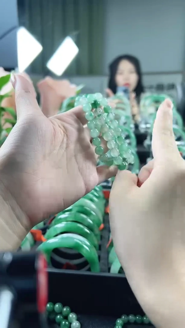 石英质玉手串未镶嵌8mm