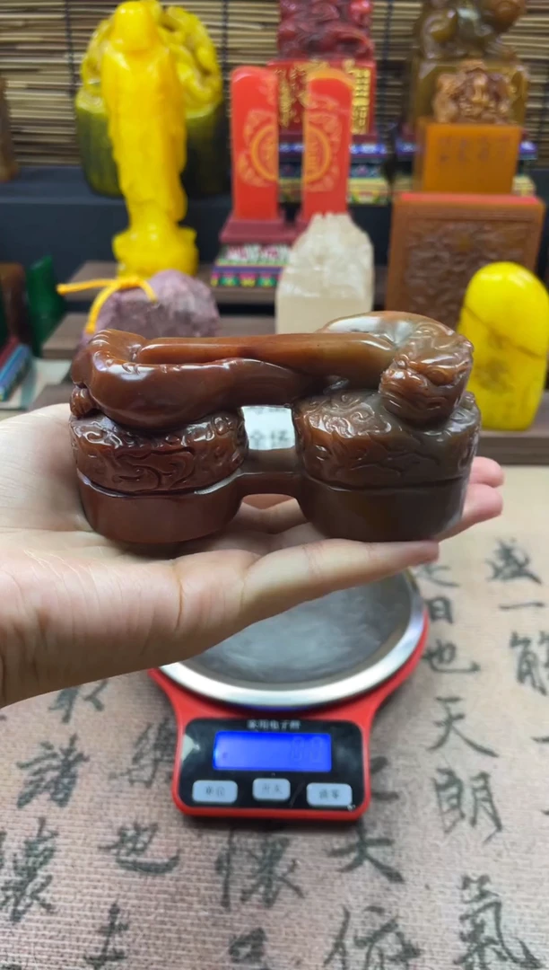 寿山石印石红石赤龙连珠镇尺