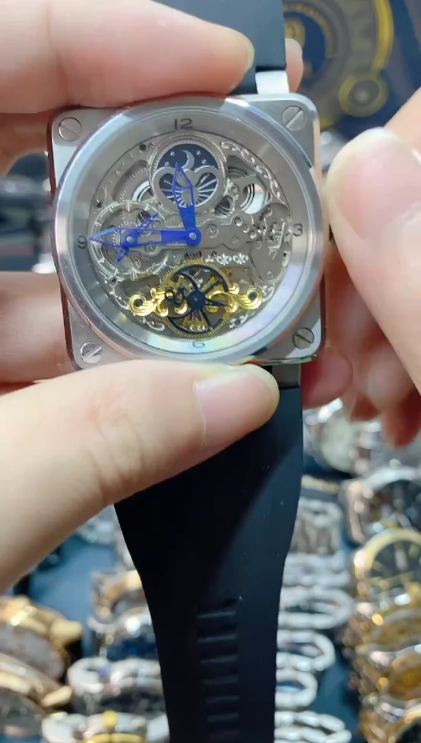 双时区镂空陀飞轮全自动机械表