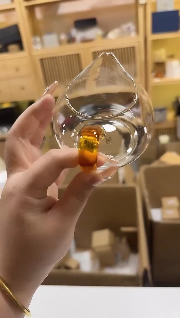 黄色淡然公道杯