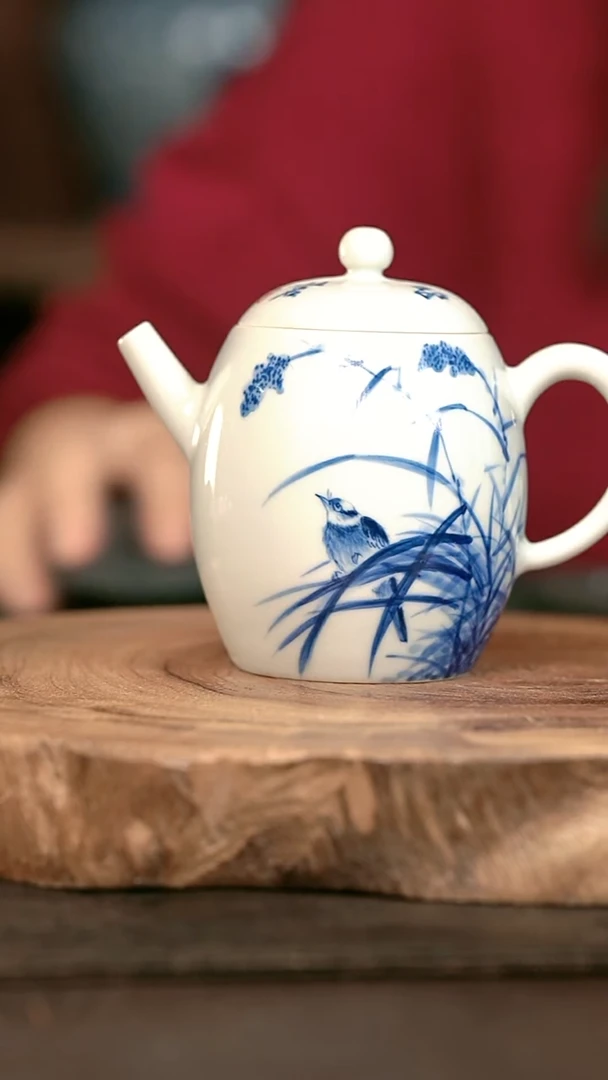 手绘手绘高温现代瓷 气  芦苇翠鸟龙蛋壶130