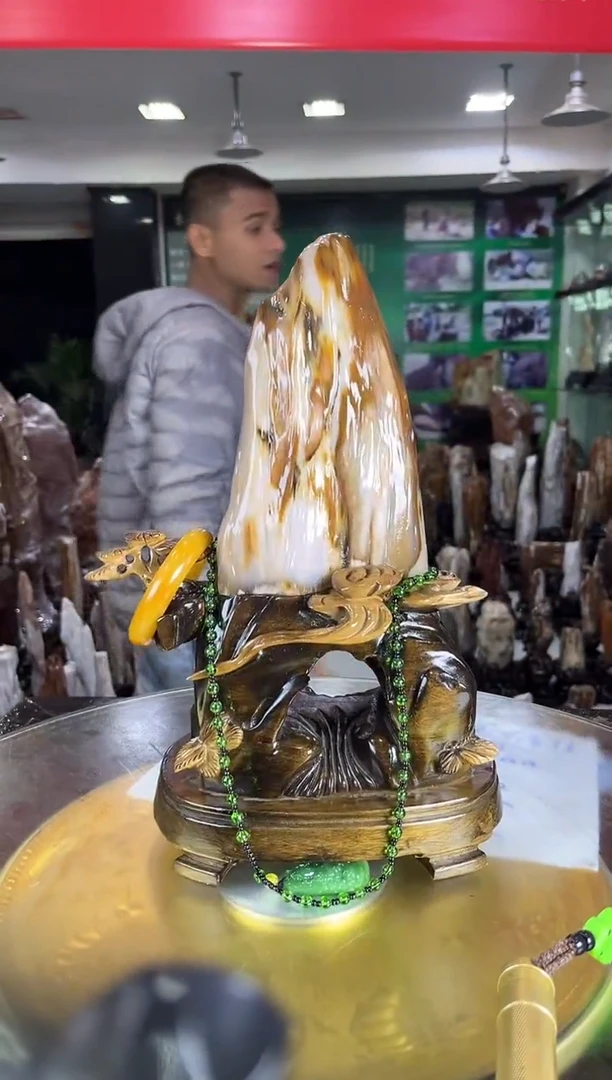 缅甸天然树化玉精品居家摆件