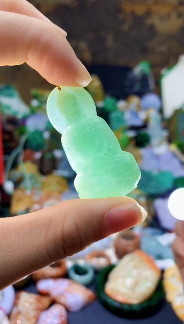 颈饰未镶嵌翡翠天然A货翡翠