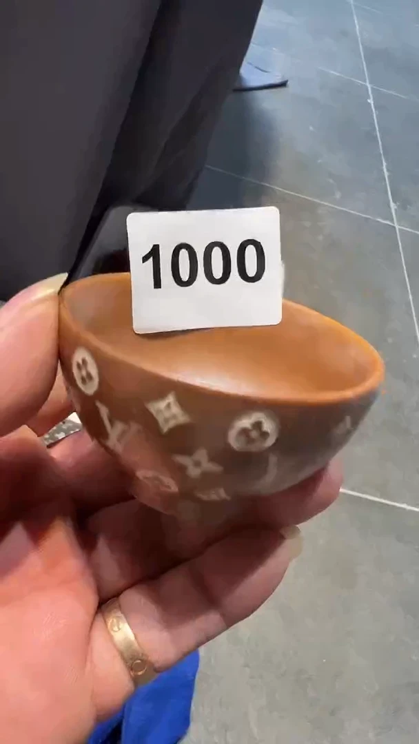 龙泉窑老花小茶碗未填釉1000微瑕