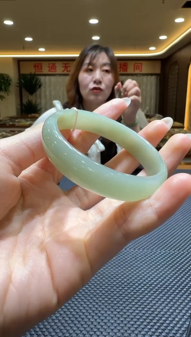 颈饰未镶嵌和田玉手镯53