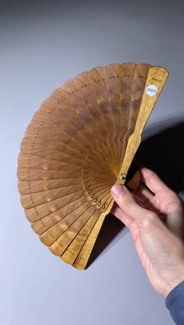 【闪购商品】金丝楠木雕306号15cm金丝楠木小叶桢楠扇子