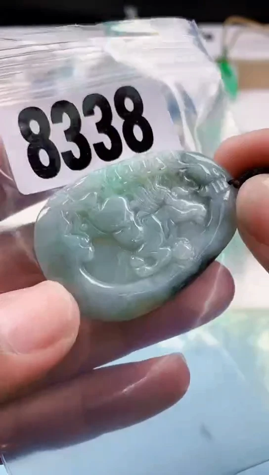 【闪购商品】翡翠挂件未镶嵌天然翡翠吊坠挂件