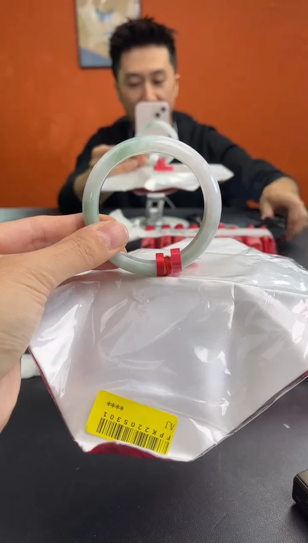 未镶嵌手镯翡翠5 56