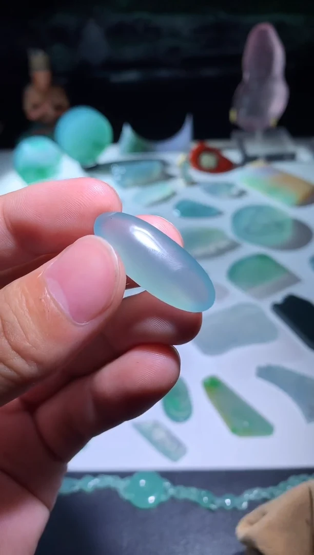 未镶嵌定制翡翠吊坠