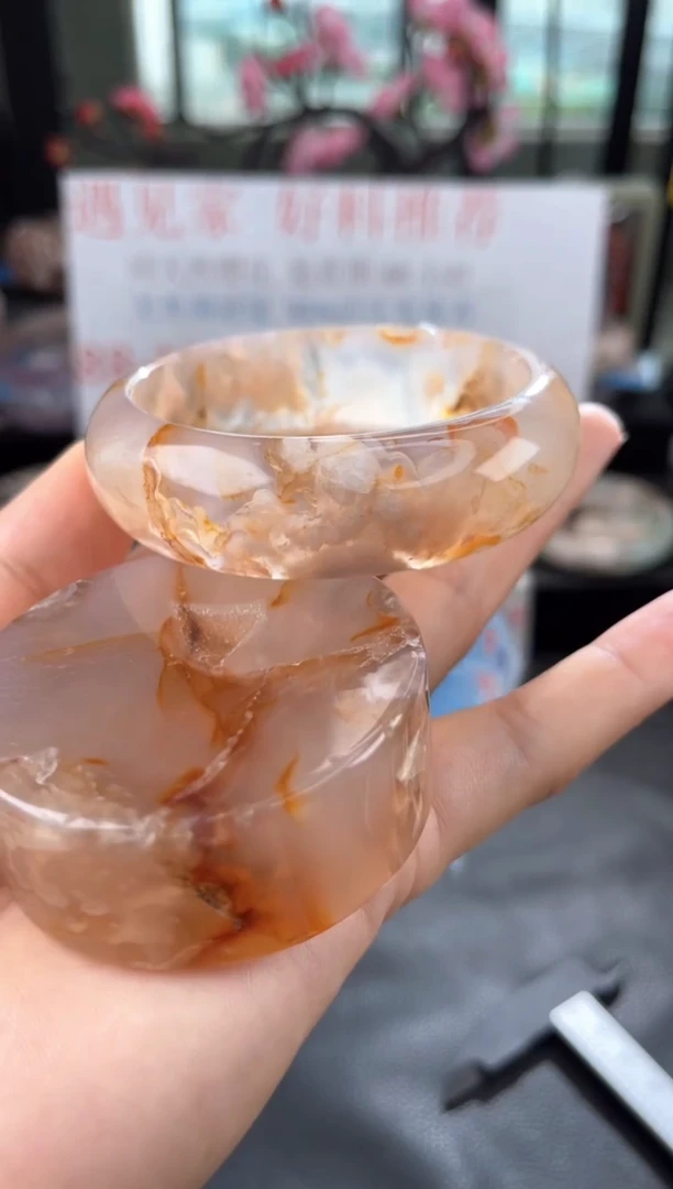 石英质玉手镯未镶嵌58