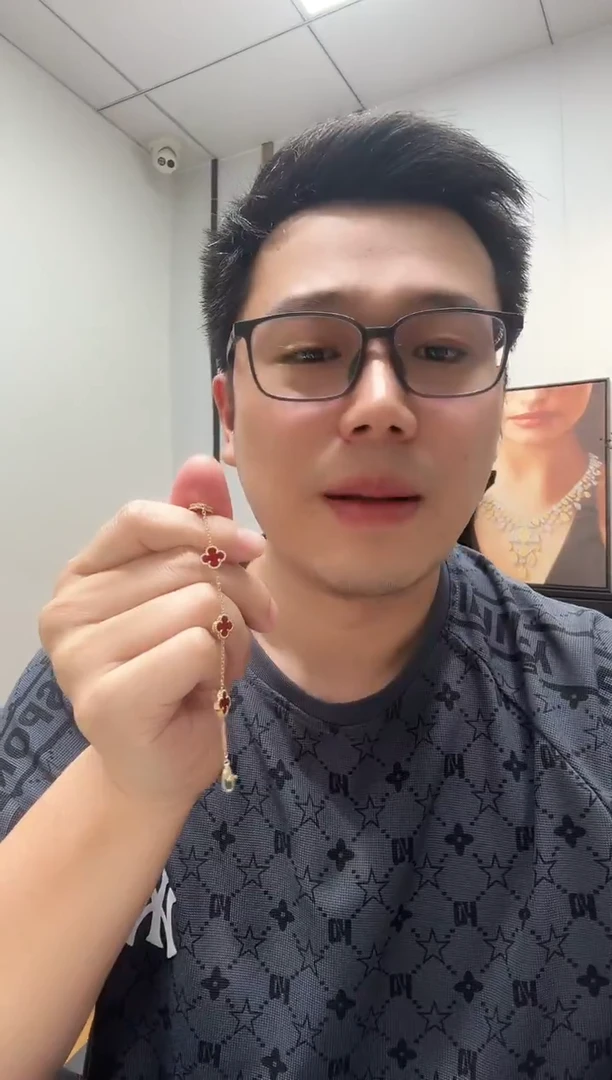 18K金镶嵌手链玛瑙/玉髓艾*米红色k黄，小号五花手链