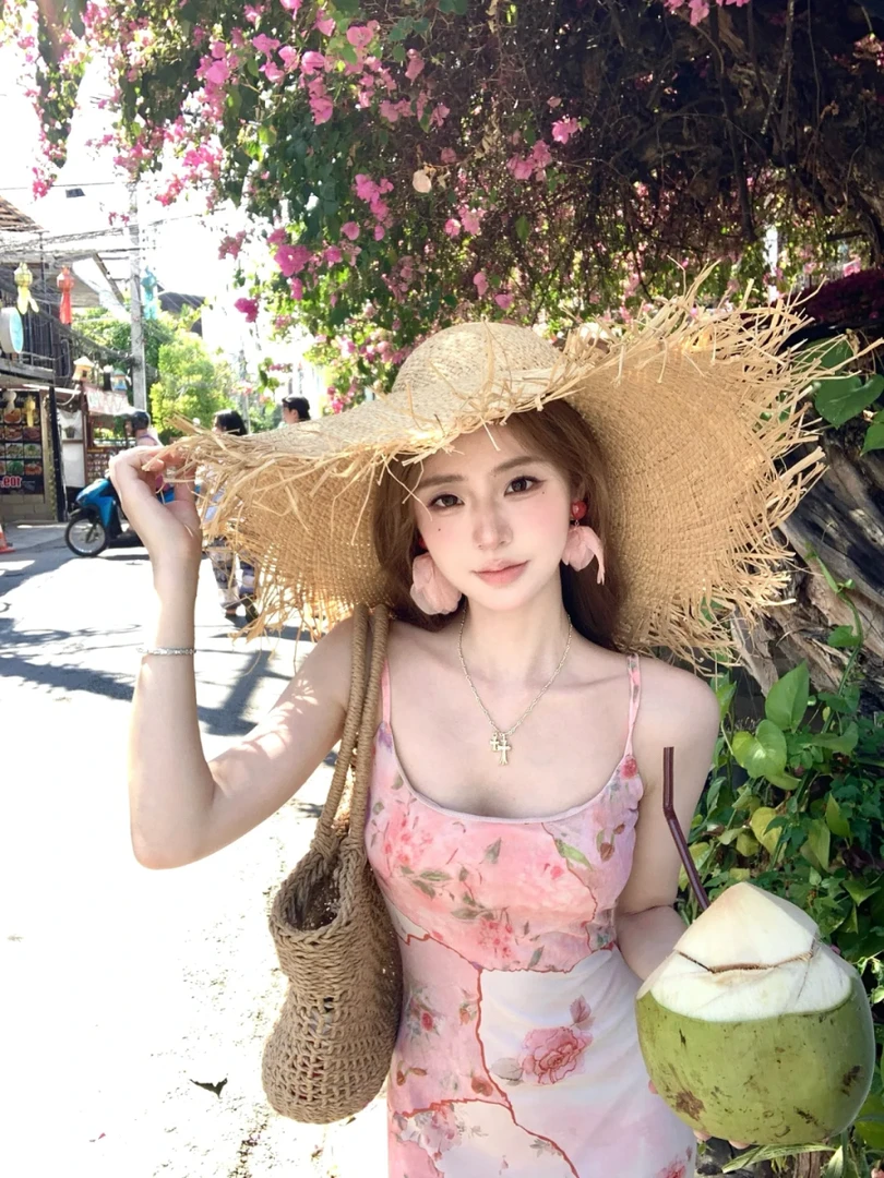 浅春系泰兰德度假风手工拉菲草帽女夏季海边出游大帽檐遮阳沙滩帽