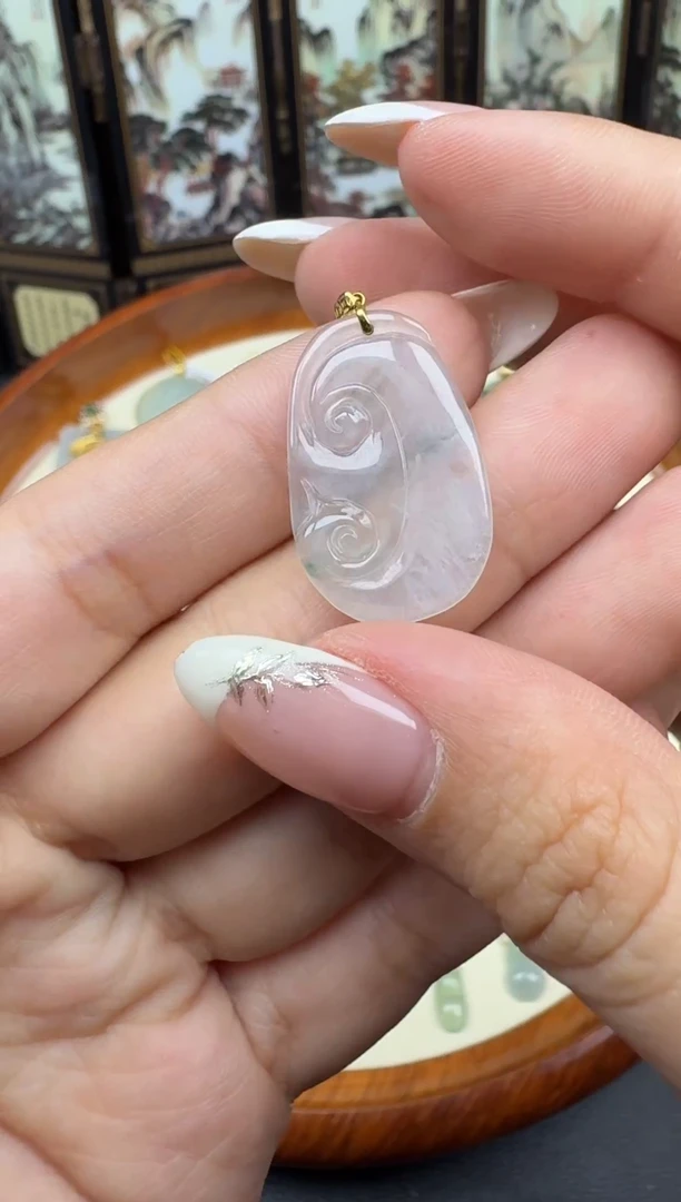 吊坠(赠链)18K金镶嵌翡翠如意