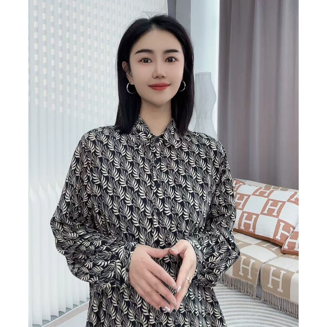 北桔2025春季新款时尚复古风羽毛印花高级感长袖宽松衬衫女2575