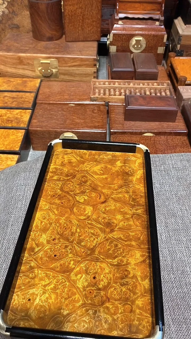 香樟木黄金樟茶盘一个
