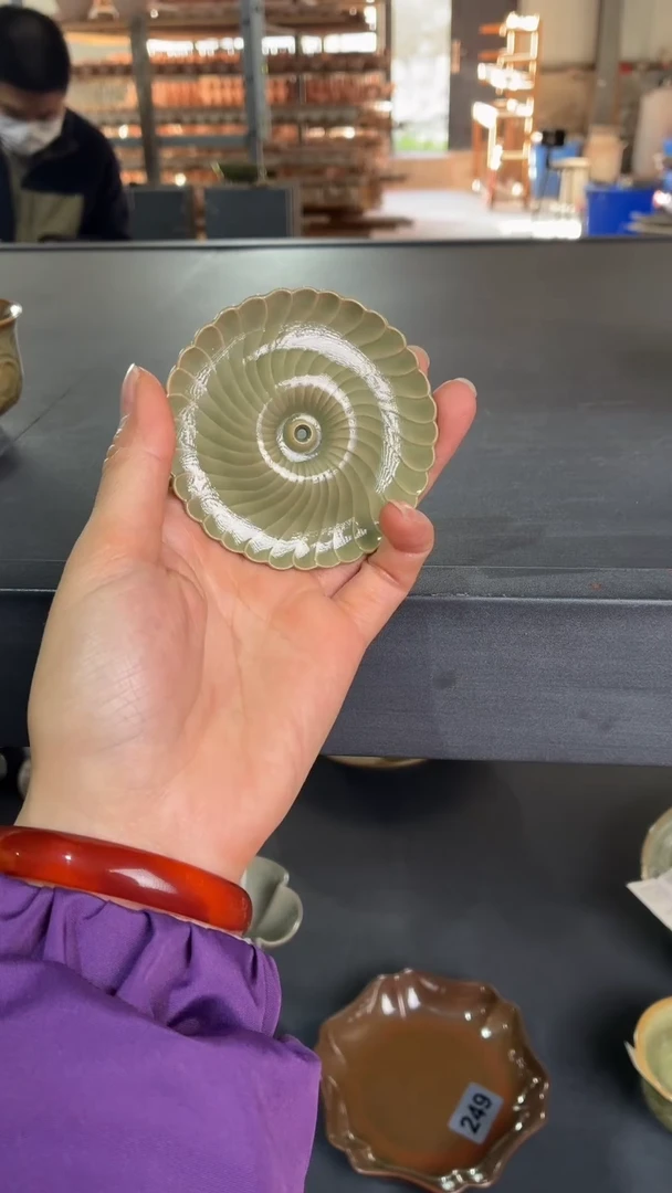 耀州窑仰山菊斑香插