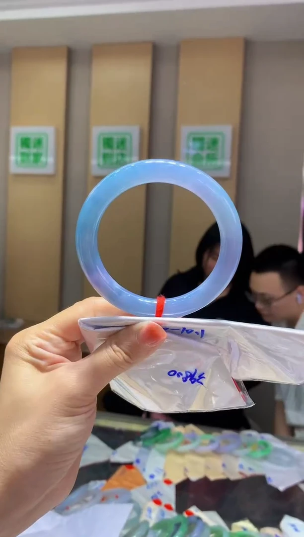 翡翠手镯未镶嵌-Q93圈口