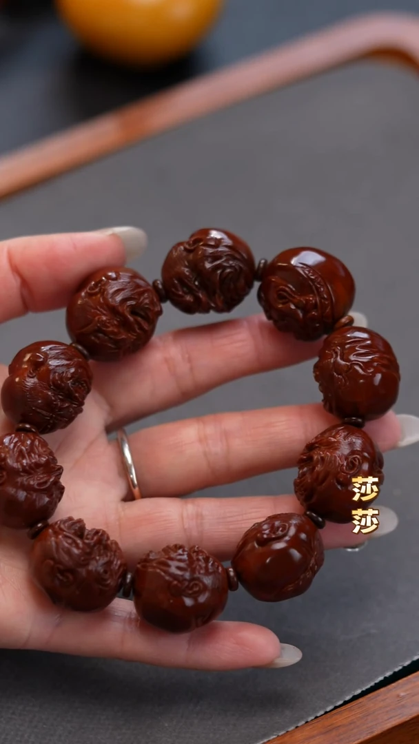 吊坠橄榄核A****。橄榄核