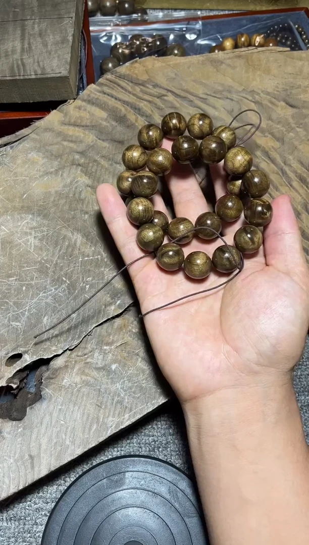 金丝楠手串/手链阴沉金丝楠1.8果香偏黄带花款96