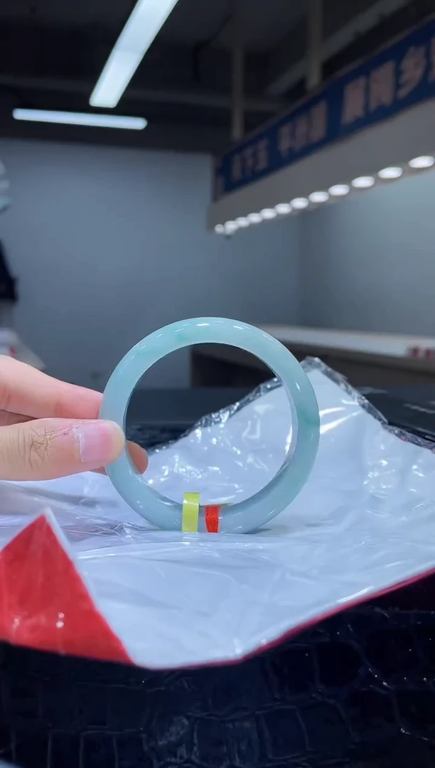 未镶嵌手镯翡翠7