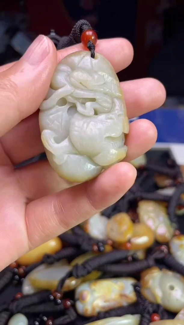 颈饰未镶嵌和田玉23