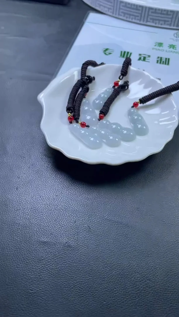 颈饰未镶嵌翡翠豆子多样性发一件
