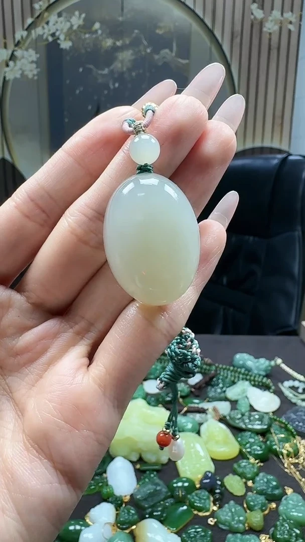 未镶嵌和田玉挂件1