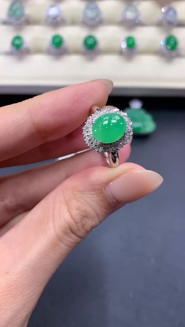 【闪购商品】翡翠戒指18K金镶嵌a109