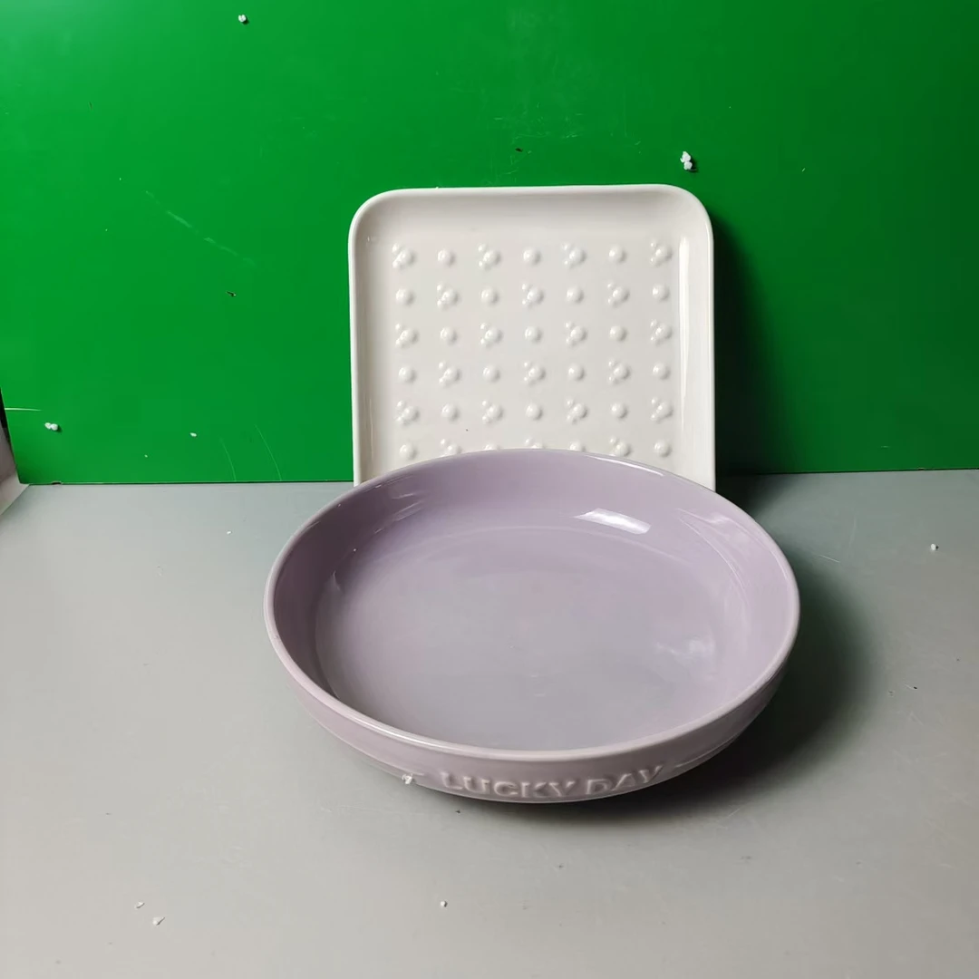 M327 四方盘1个（口径17，高2）圆盘1个（口径20，高4）陶瓷餐具 D1