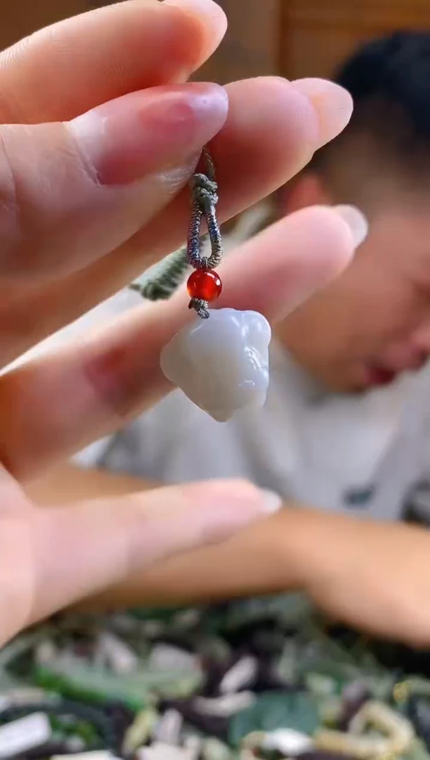 和田玉未镶嵌颈饰多样性发货，拍一发一