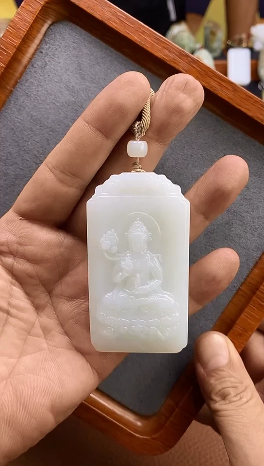 吊坠(不含链)未镶嵌和田玉精品和田玉观音