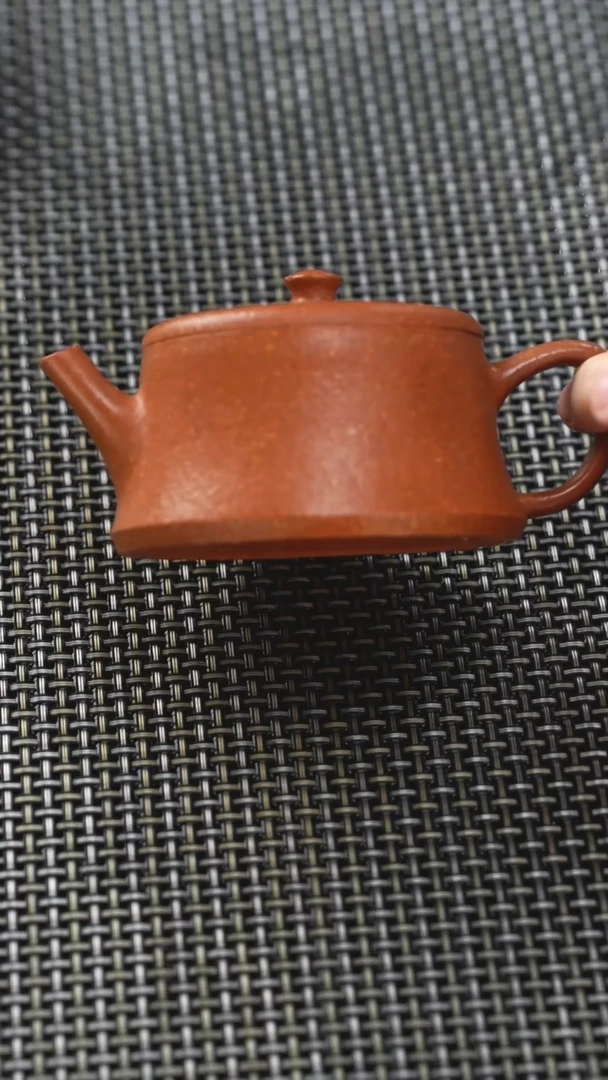 茶壶紫砂八目手磨金降坡云柱200cc